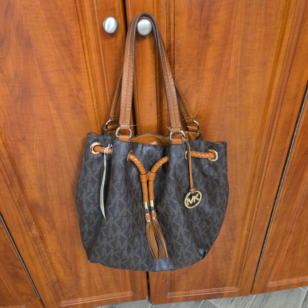 Michael Kors Drawstring Shoulder Bag
